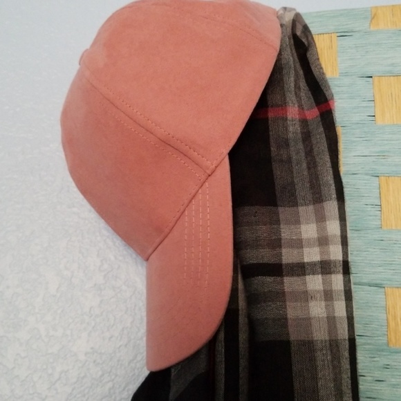 Hat - Picture 3 of 3